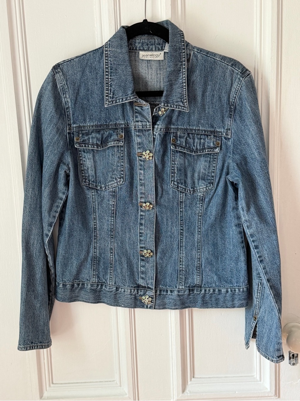 Women’s Jeanology Denim Jacket Rhinestone Flower Shaped Buttons Size 12